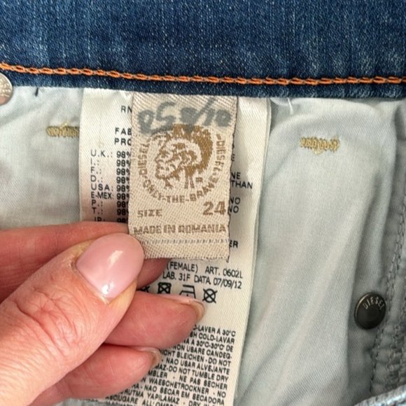 Diesel Blue Bootzee Bootcut Leg/Regular Waist Size 24 NWT - Picture 12 of 13